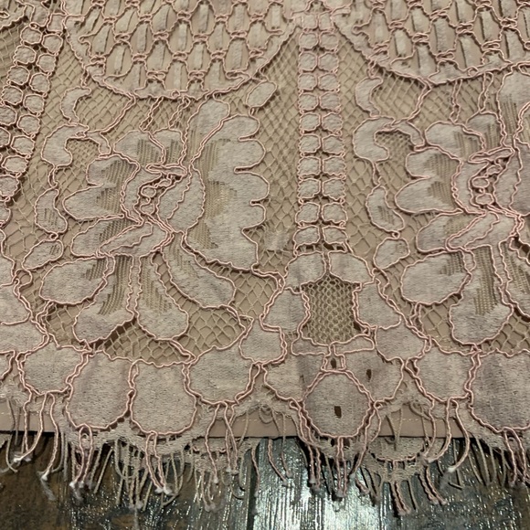 Wayf off the shoulder lace mini dress - Picture 4 of 15